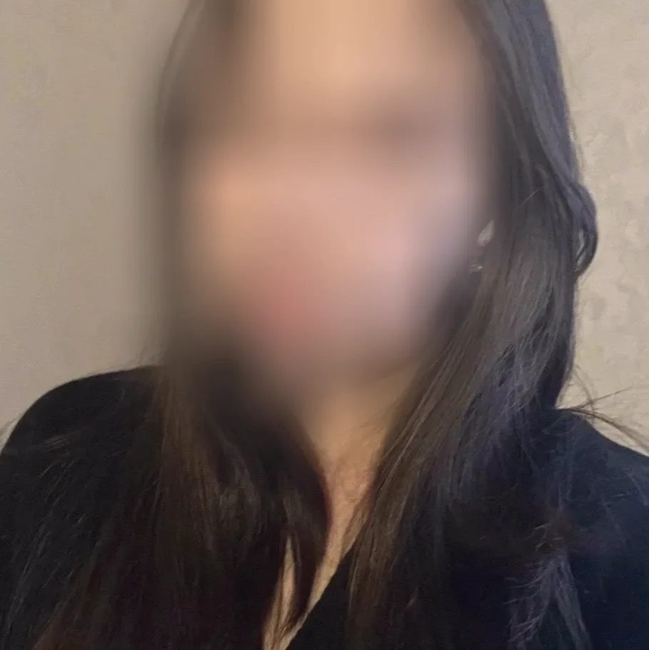 Anne, 20