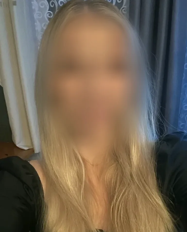 Chantal, 26