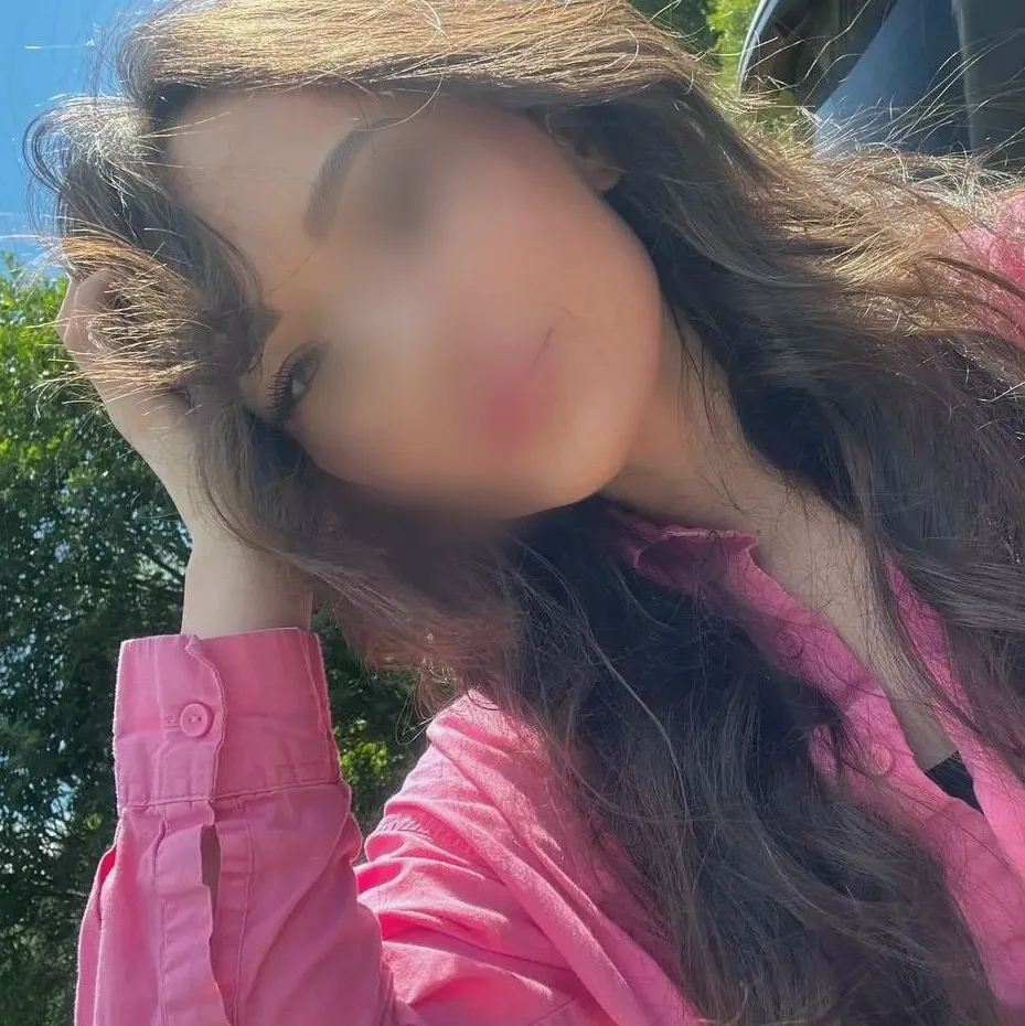 Elin, 25