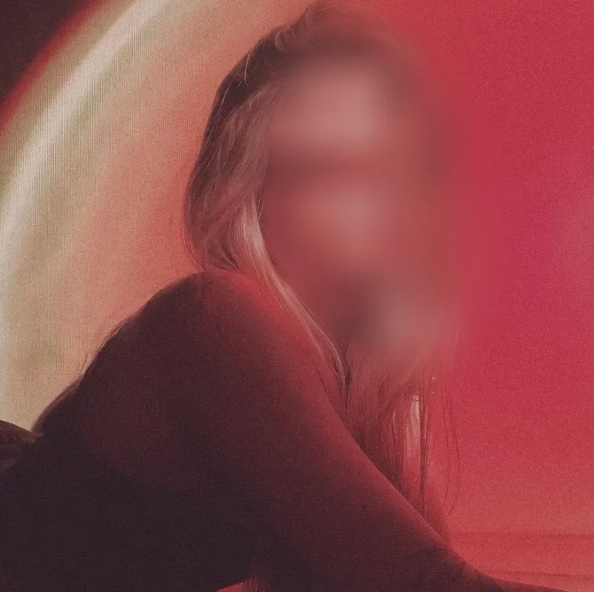 Iris, 23