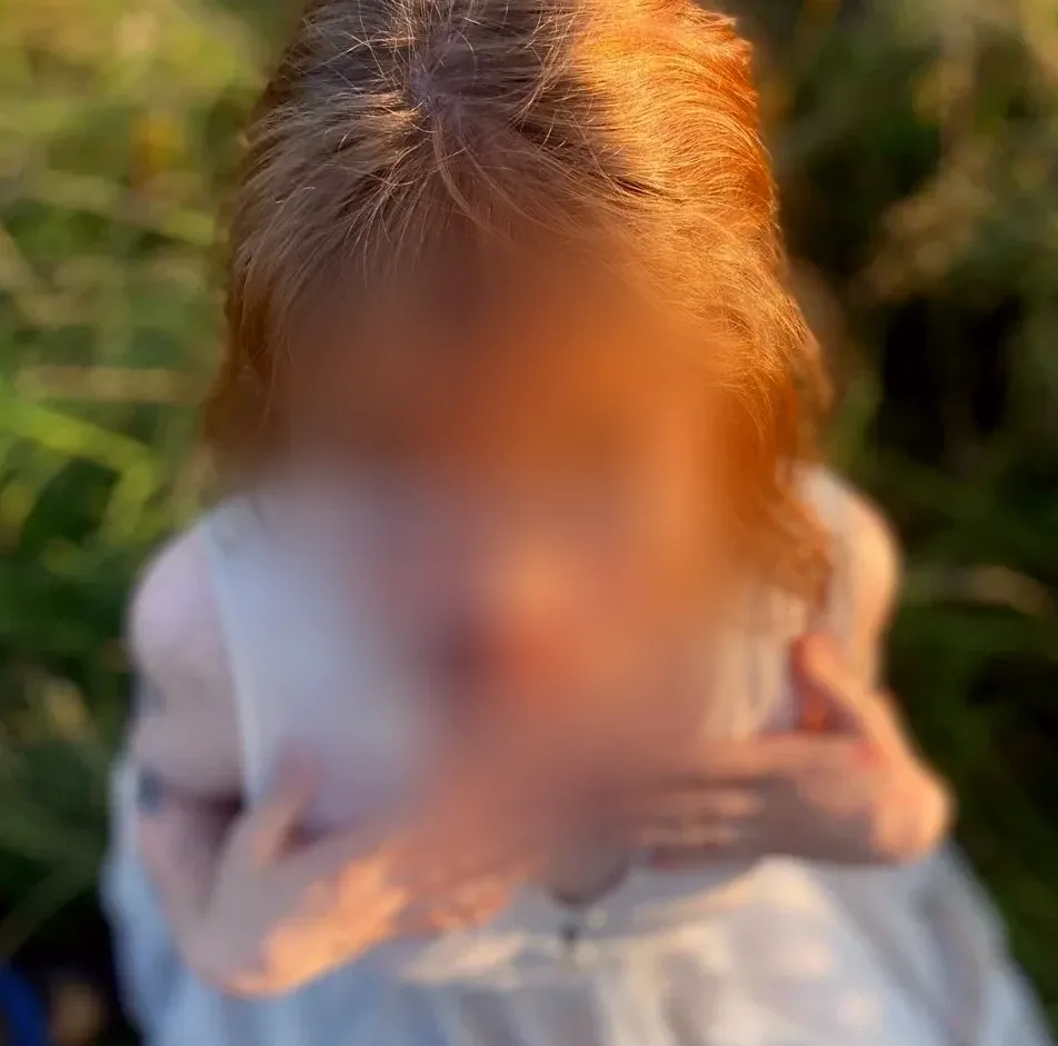 Laura, 21