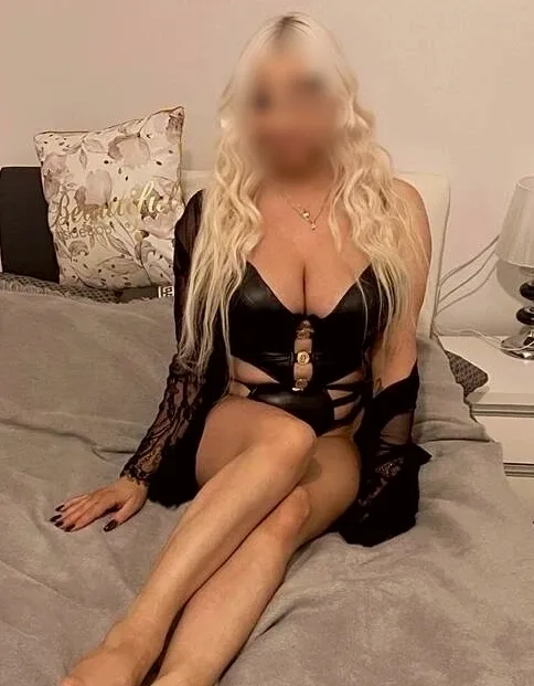 Petra, 23