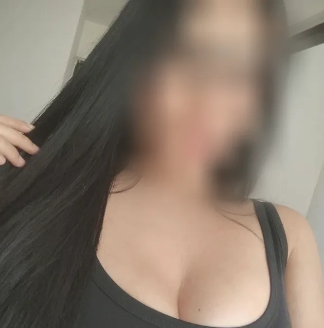 Sofia, 28